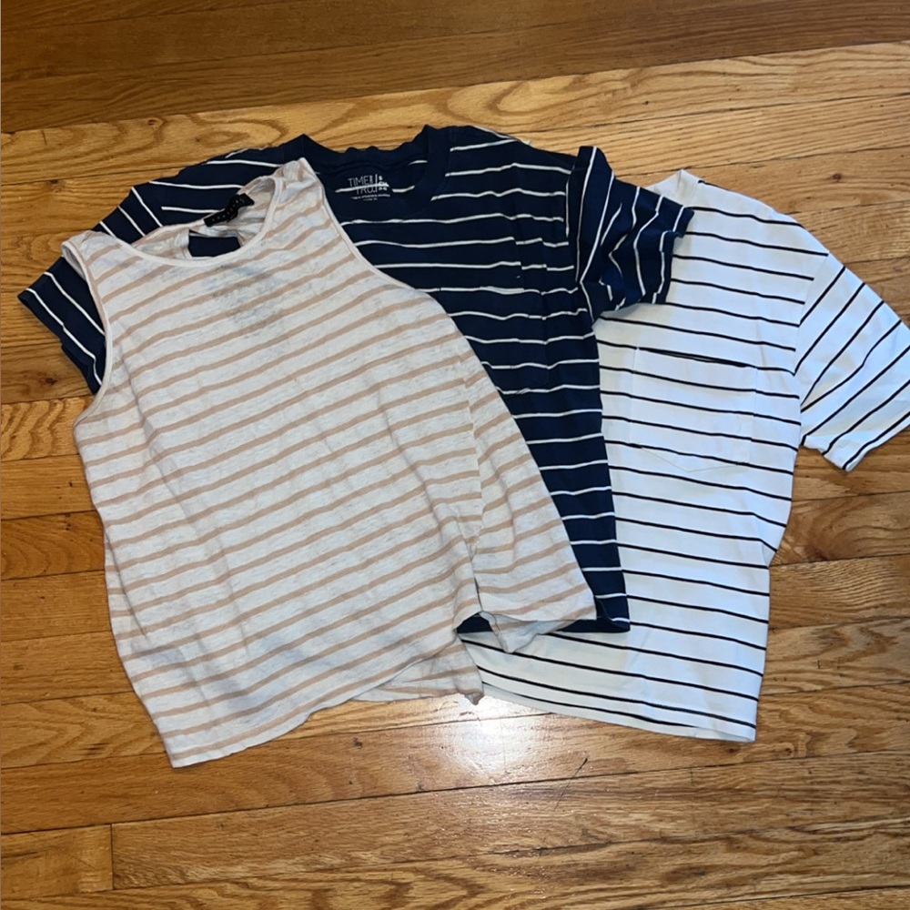 Time and Tru Blue and White Short Sleeve Tees